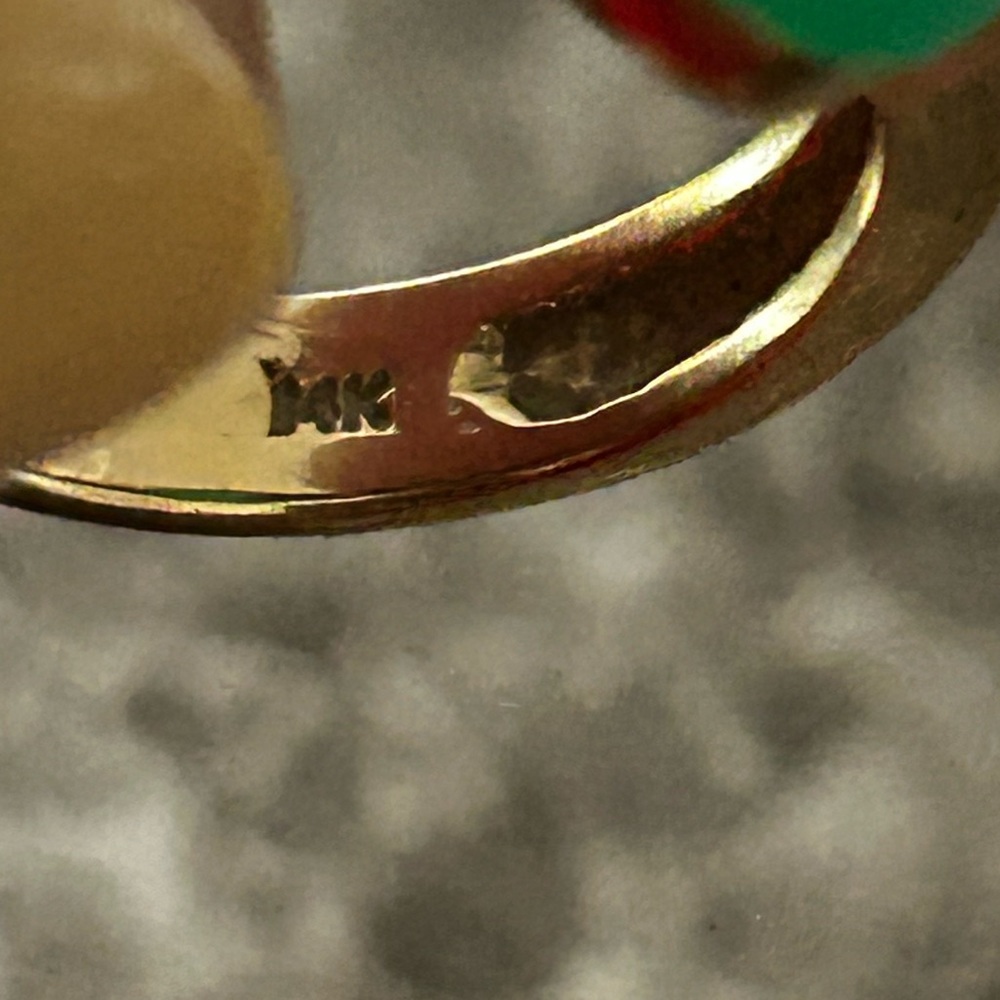 14k Yellow Gold Nabco Ring with green jade stone. Size 5 - Picture 10 of 14
